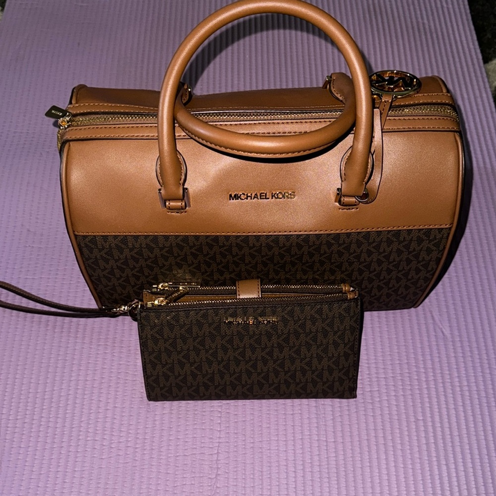 MK Satchel w/ matching Wallet
